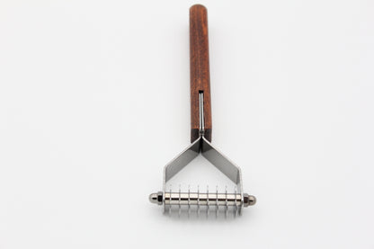 TCS 8-Blade Wooden Stripping Comb