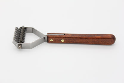 TCS 8-Blade Wooden Stripping Comb