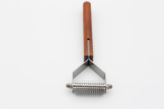 TCS Wooden Stripping Comb 16-Blade Dematting Rake