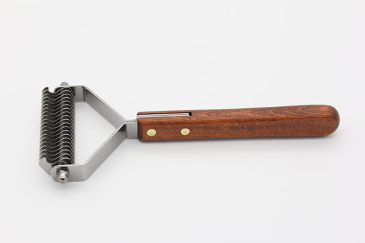 TCS Wooden Stripping Comb 20-Blade Wide